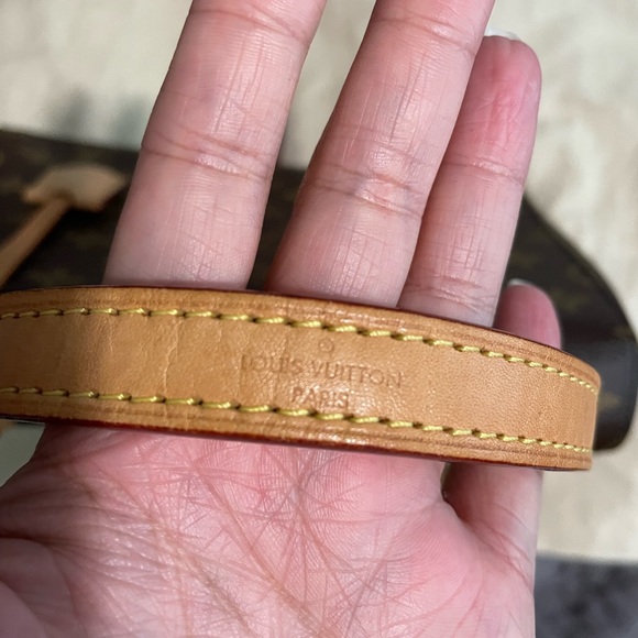 Louis Vuitton Cluny BB SOLD - Picture 6 of 10